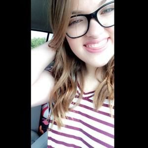 Meet your Posher, Madelyne